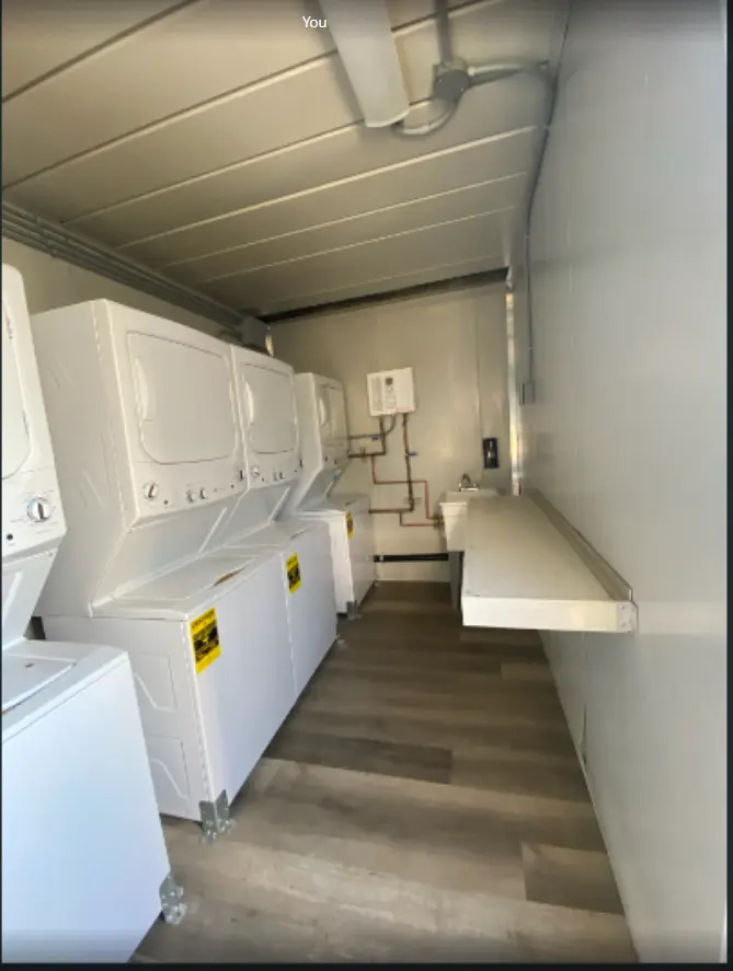 20 ft Laundry Container for rent in Florida (photo 1)