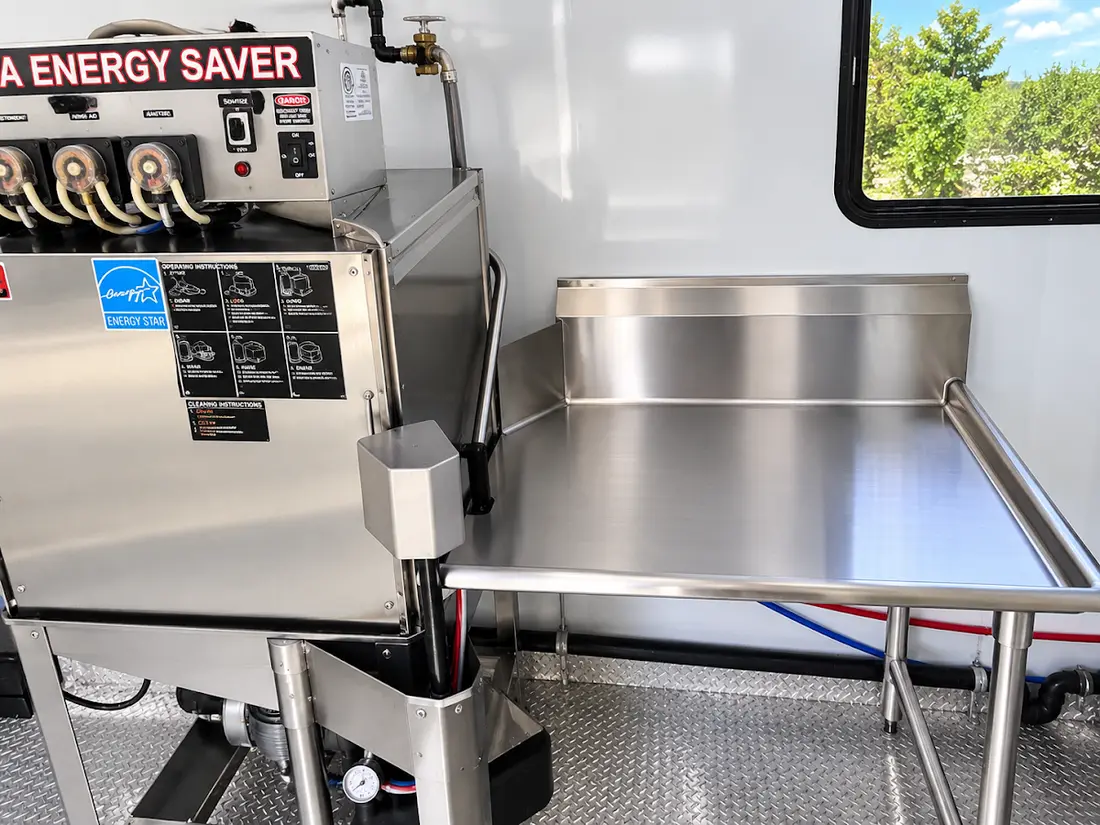 22–26 ft Low-Temp Dish Trailer for rent in Florida (photo 2)
