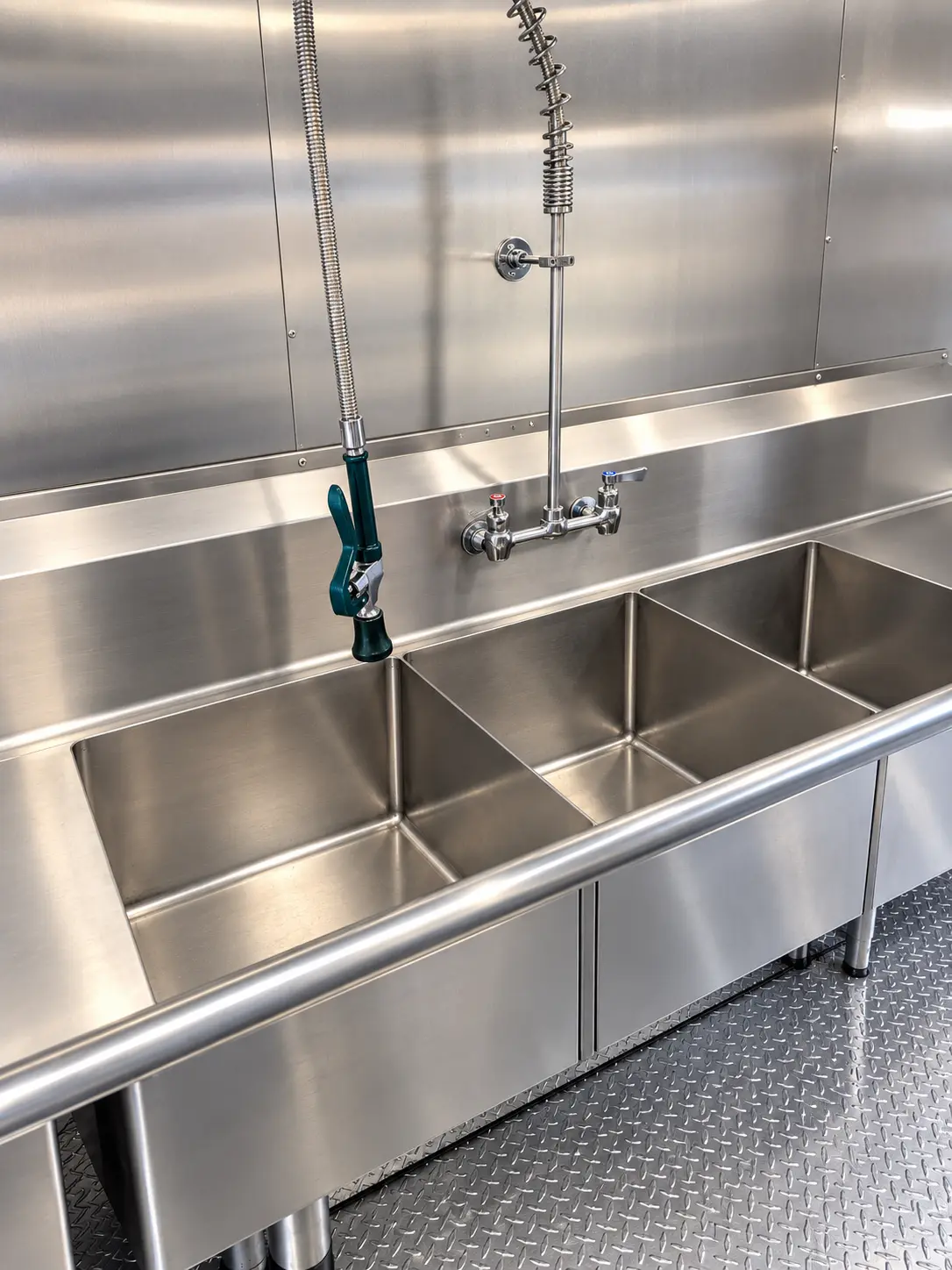 26 ft Baby Bulk Kitchen for rent in Florida (photo 2)