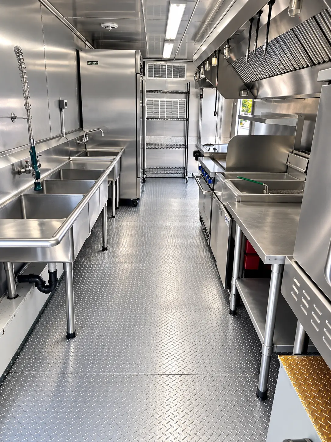 26 ft Baby Bulk Kitchen for rent in Florida (photo 4)
